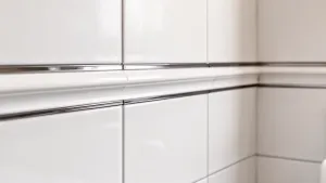 Jak wykończyć płytki w połowie ściany